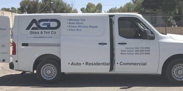 Do You Have a Broken Windshield? 5 Reasons To Use Mobile Replacement Services