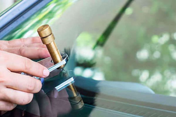 Don’t Ignore These Signs of Window Damage